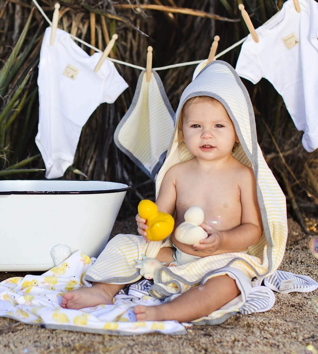 image:imageBurts Bees Baby Infant Hooded Towels Organic Cotton Unisex Bath Essentials Nursery Towel with Hood Set 29 x 29 in 2PackLittle Ducks